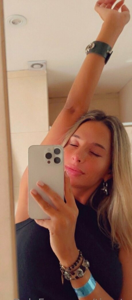 pov threesome onlyfans pornos picture