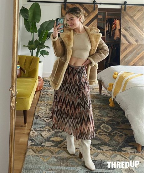 Haley Lu Richardson pretty star photos