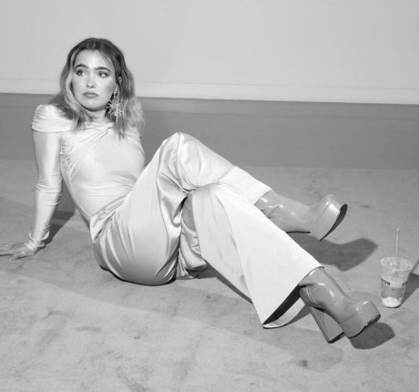 Haley Lu Richardson star best photos