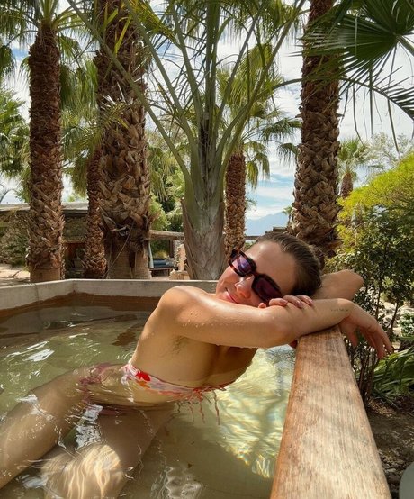 Haley Lu Richardson high quality model picture