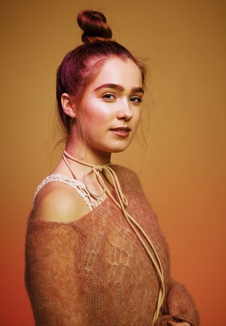 Haley Lu Richardson pornstar xxx photos