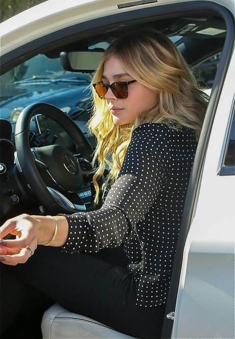 Chloe Grace Moretz exclusive star image