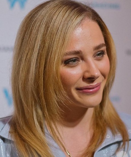 Chloe Grace Moretz Profile pic