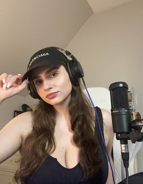 Elisabeth Marchini model nice img