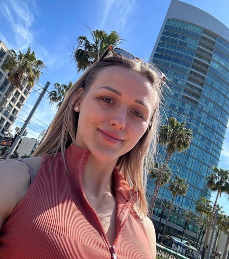 ellenvy hot star photo