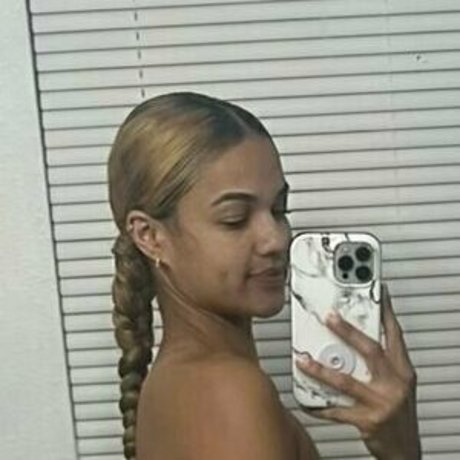 Superdome beautiful actress pics