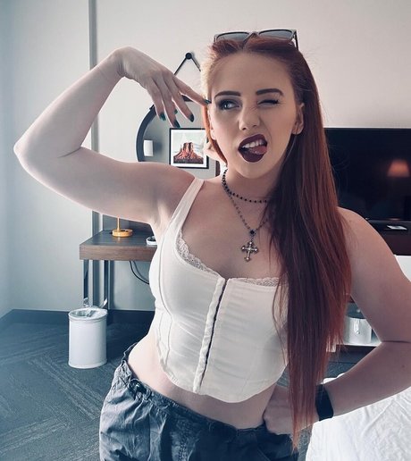 Isla Dawn star nudes galleries