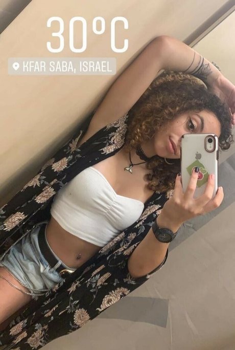 Edin Kary naked pornstar gallery