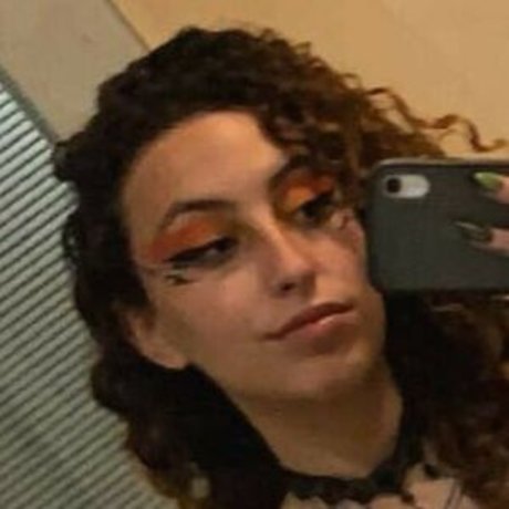 Edin Kary hot model image