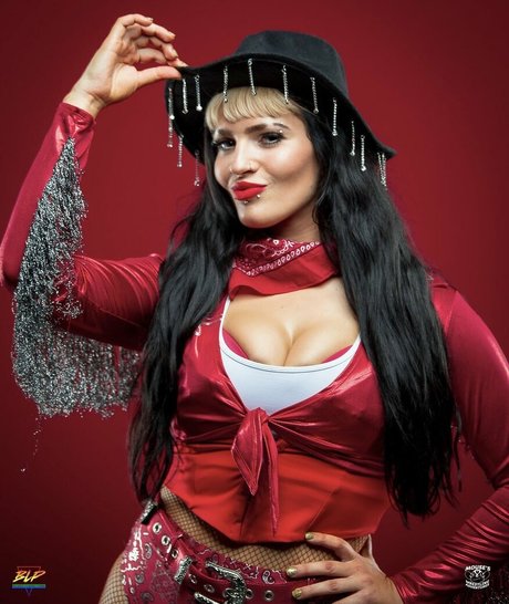 Steph De Lander free actress pics