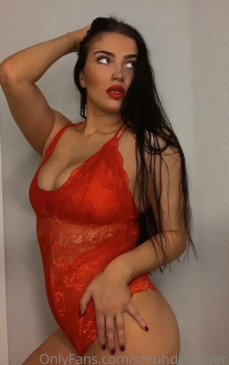 Steph De Lander beautiful model pic