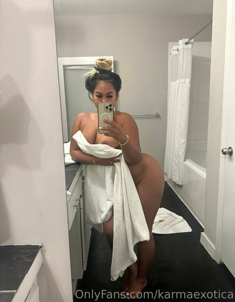 Tonti Thampitak model adult img