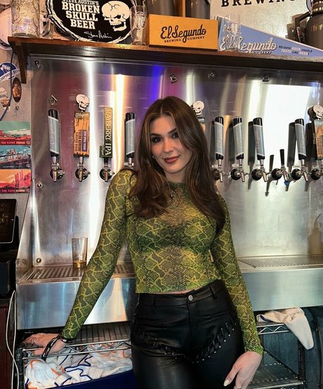 Cathy Kelley nude model gallery