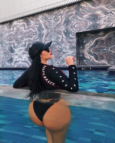 sxmonne pornstar adult images