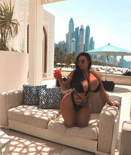 sxmonne pornstar naked photo