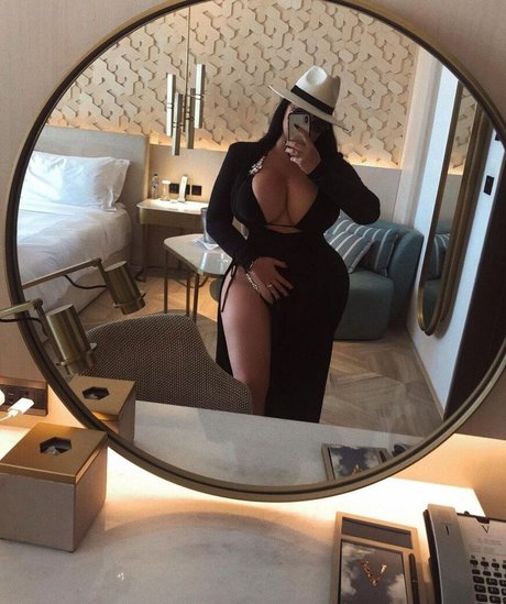 sxmonne model adult galleries