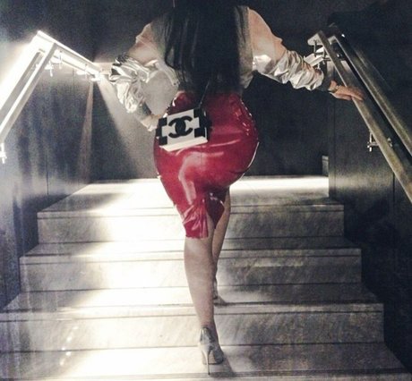 sxmonne sex model photos