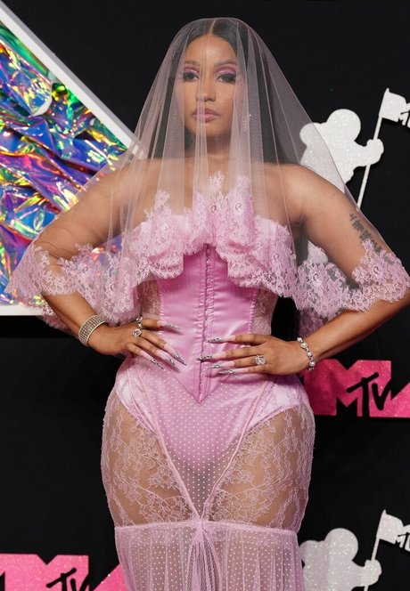 Nicki Minaj high quality star photo