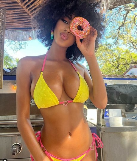 Briana Smith adult star pic