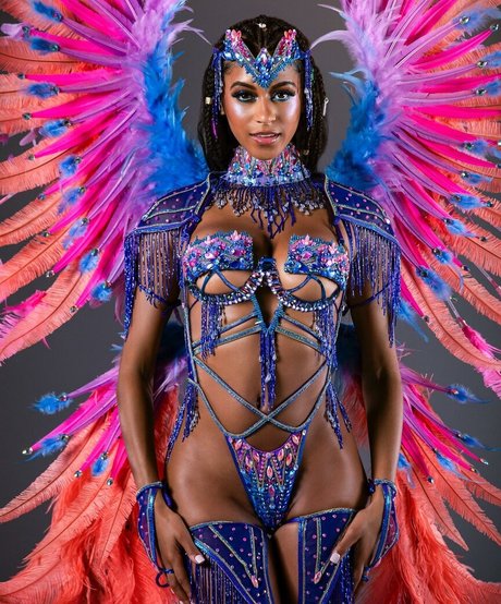 Briana Smith nudes star img