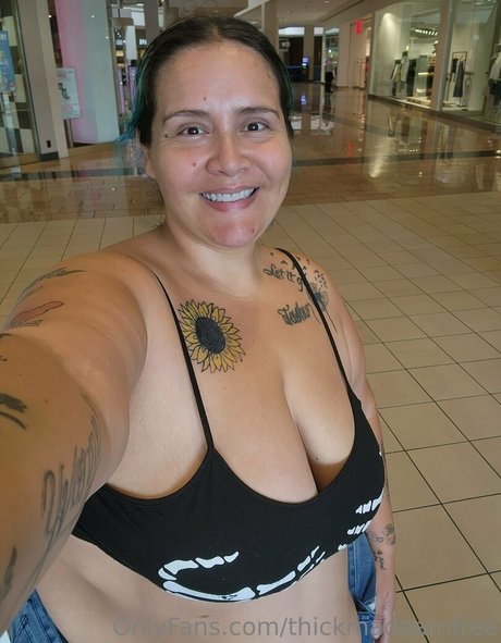 thickmadaamfree model art photos