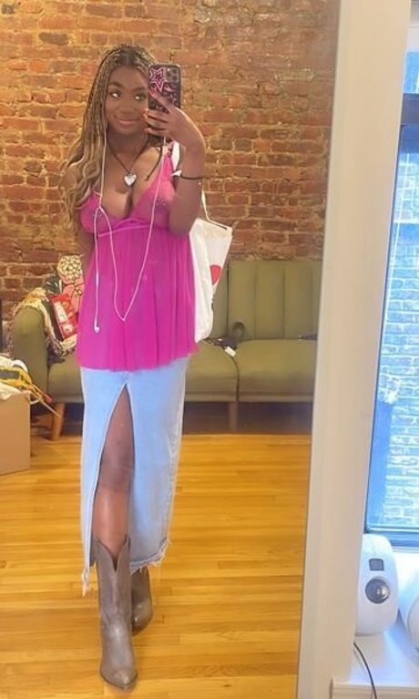 Majormommyissues beautiful actress image