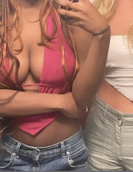 Majormommyissues model nudes pictures