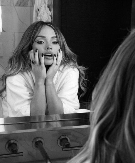 Natalie Alyn Lind pornstar erotic galleries