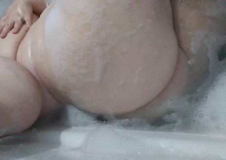 dannielllove nude model image