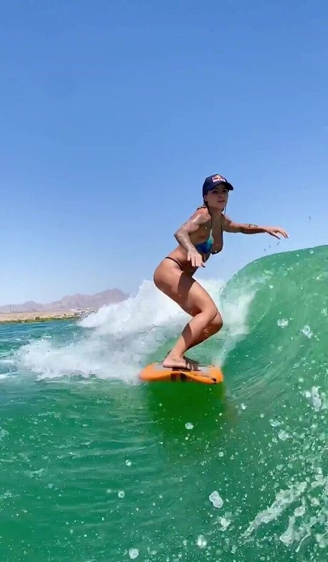 Leticia Bufoni pornstar free pics