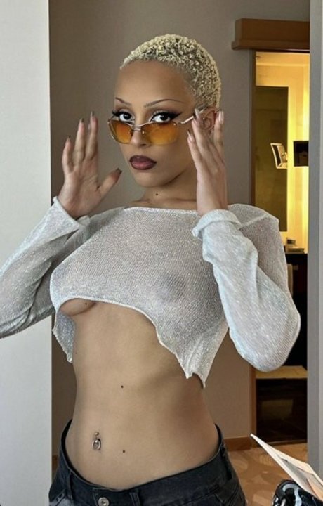 Doja Cat pornstar naked images