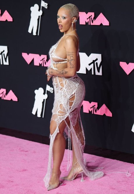 Doja Cat model hot picture