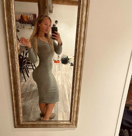 Johanna Juhlin exclusive star img