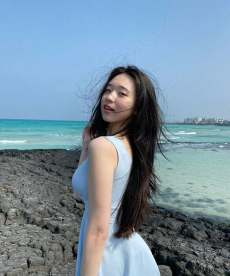 Lee Yeonwoo naked pornstar gallery