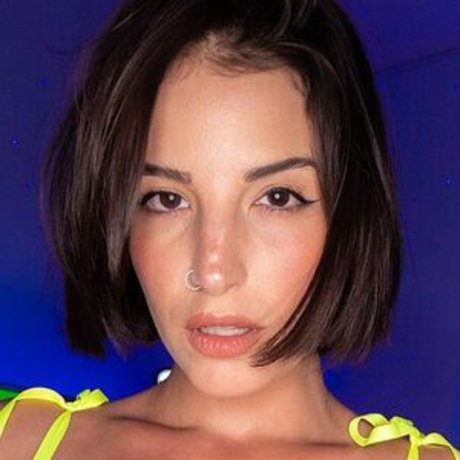 Tit Slap pornographic model photo