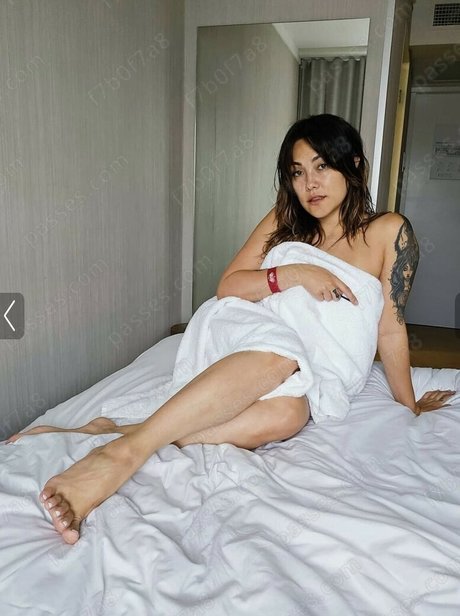 AvaGG star top photo