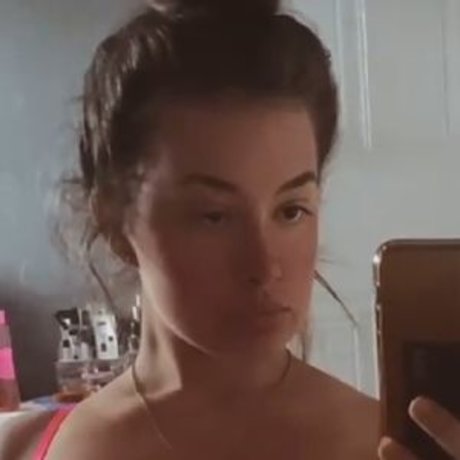 Tegan Tinks beautiful star photo