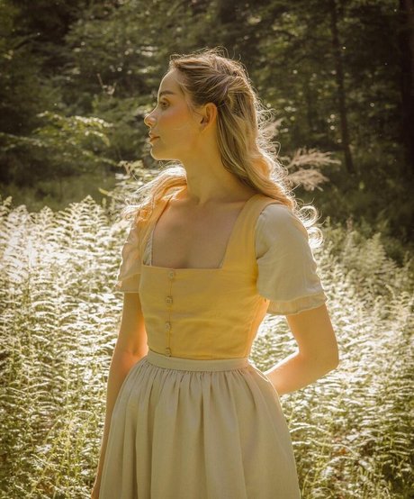 queen astraea model pretty img