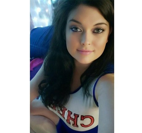 the laurajohnson star exclusive images