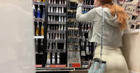 Kennedy Walsh free model img