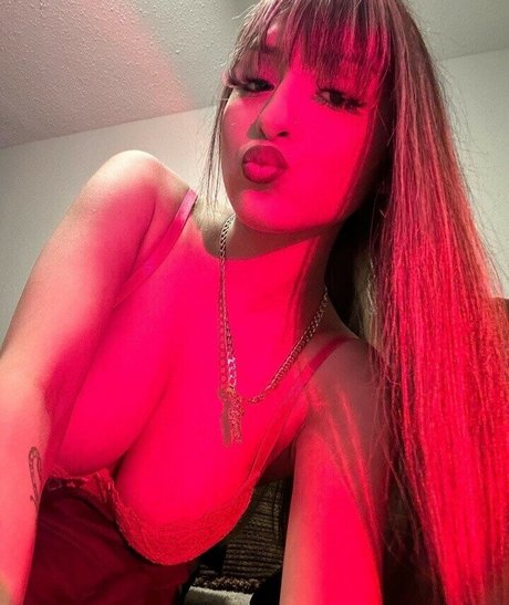 luvrosa art model pic