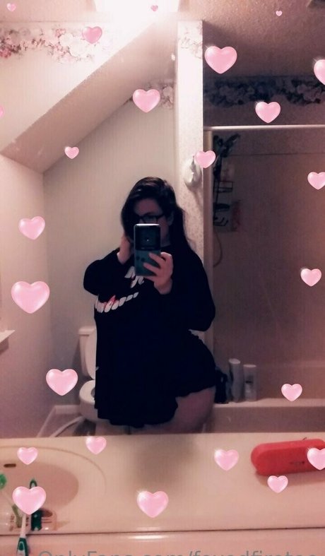 foxedfiretoo naked pornstar pictures