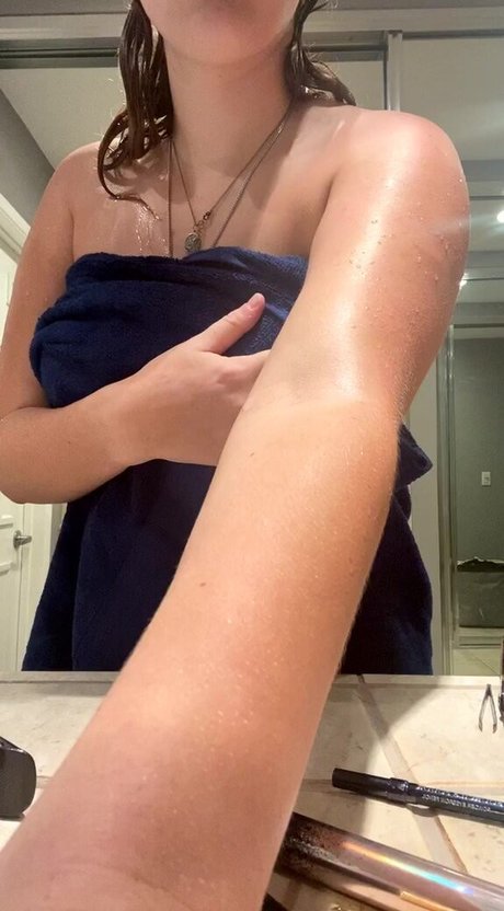 Carrot Cake free pornstar photo