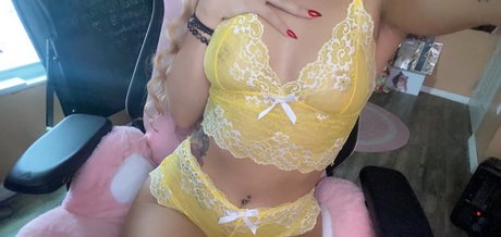 huge natural tits onlyfans hot naked picture