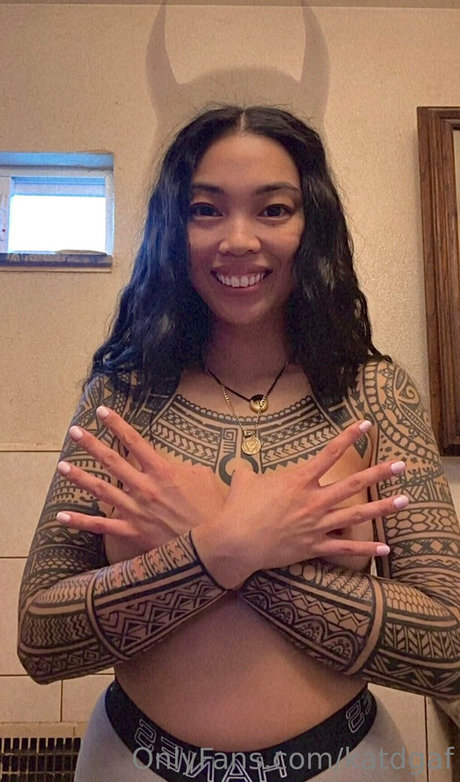 katdgaf erotic model img