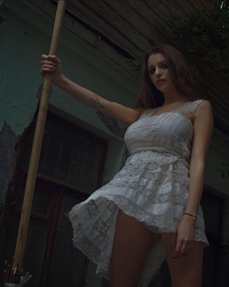 Rita Flores nude star img