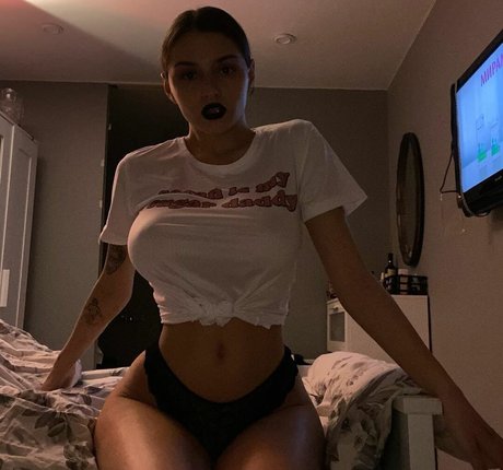 Rita Flores nude model images