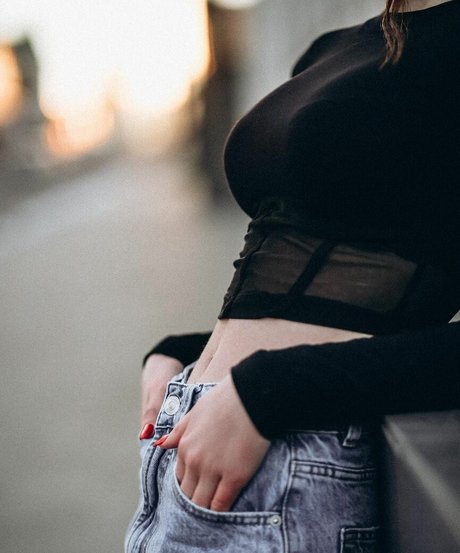 hdsonki pornographic model photo