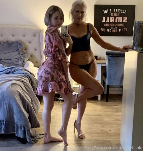 hannahnicolenextdoor high quality star pics