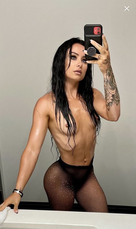 Brynn Noel porn model pics